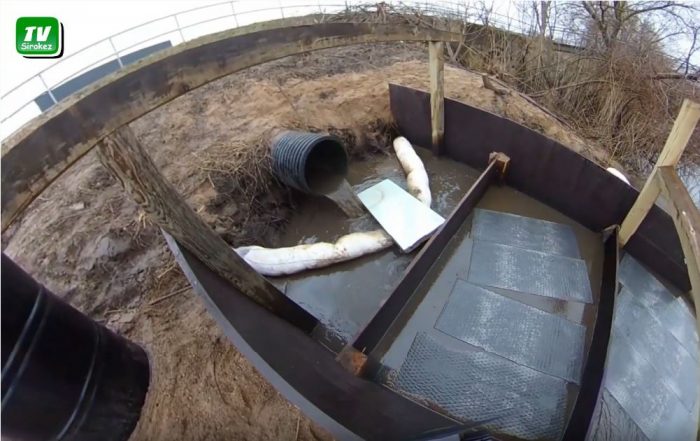 А без воды и не туды и не сюды